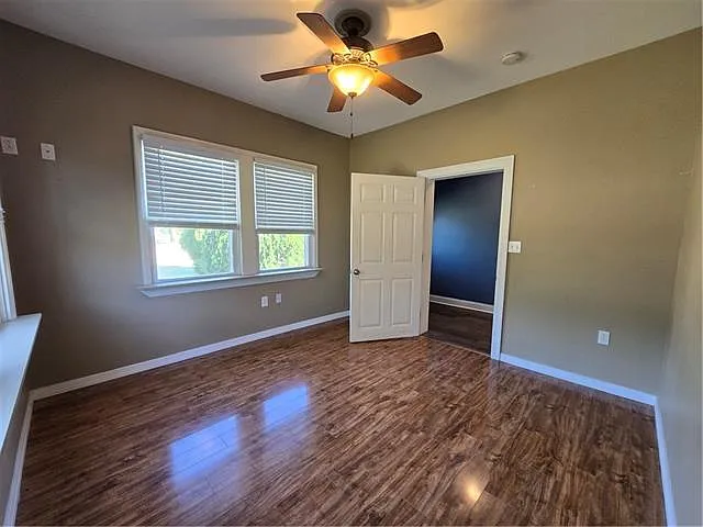 300 Saint Charles Blvd — Photo 20