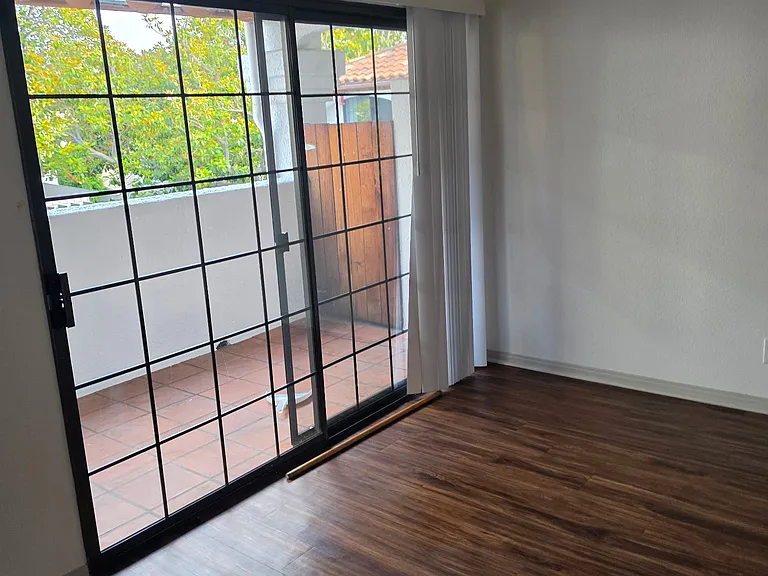 3291 Sawtelle Blvd #203 — Photo 3
