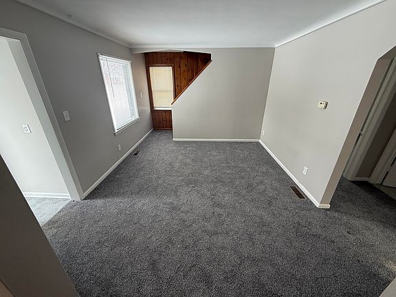 5th image of 24360 Flower Ave