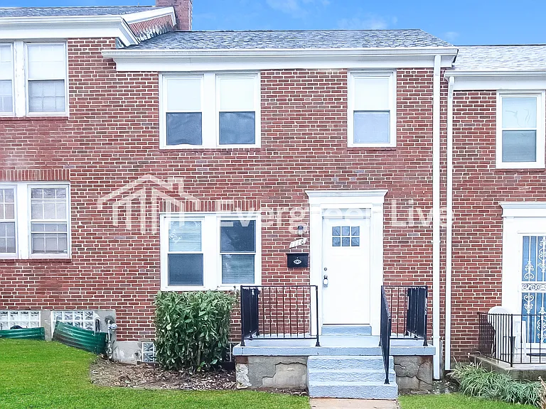 1118 Newfield Rd — Photo 1