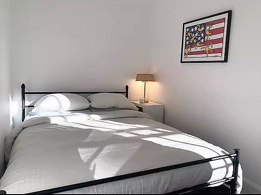 4th image of 1305 Madison Ave #3F