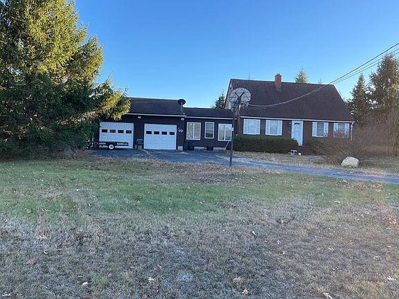 3rd image of 121 Ford Farm Rd