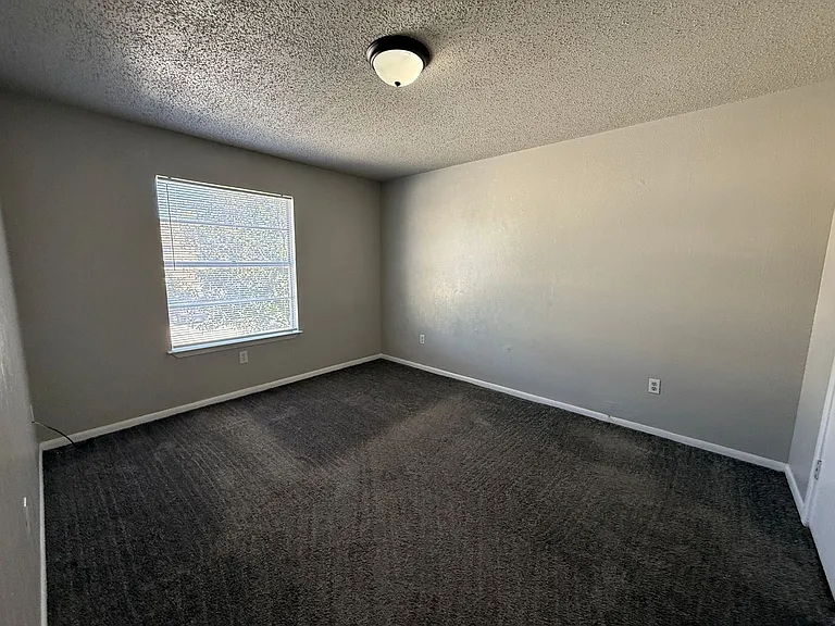 4503 Hunt Cir — Photo 11