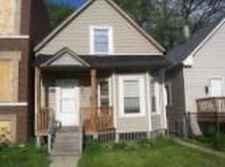 6653 S Hartwell Ave, Chicago, IL 60637
