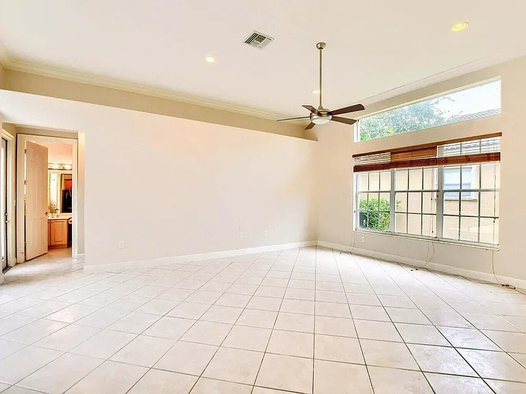 19474 Saturnia Lakes Dr — Photo 13
