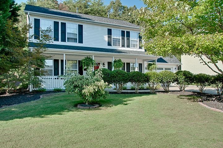 1st image of 306 Lily Pond Ln