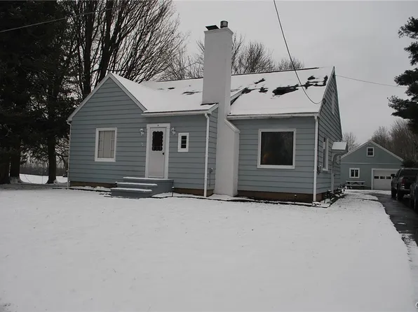 8 Davis St, Mexico, NY 13114