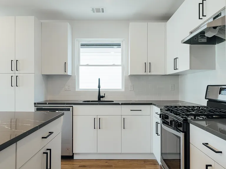 746 Seaport Dr #2 — Photo 18