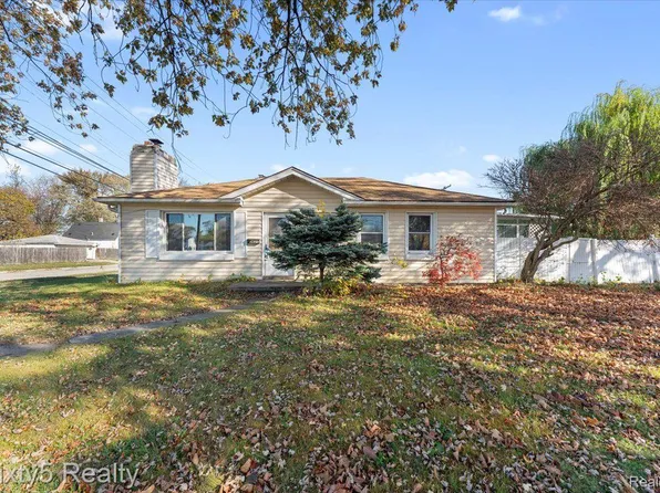 13627 Helen St, Southgate, MI 48195