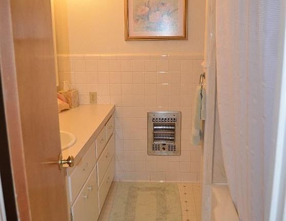 4th image of 1020 E Fir Ave