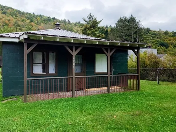 4204 Sizerville Rd, Emporium, PA 15834