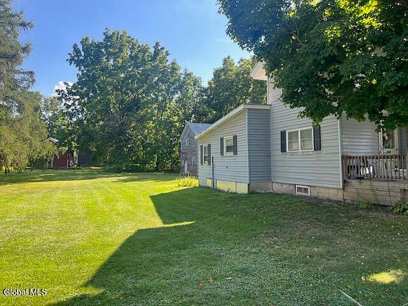 3rd image of 126 Scribner Avenue
