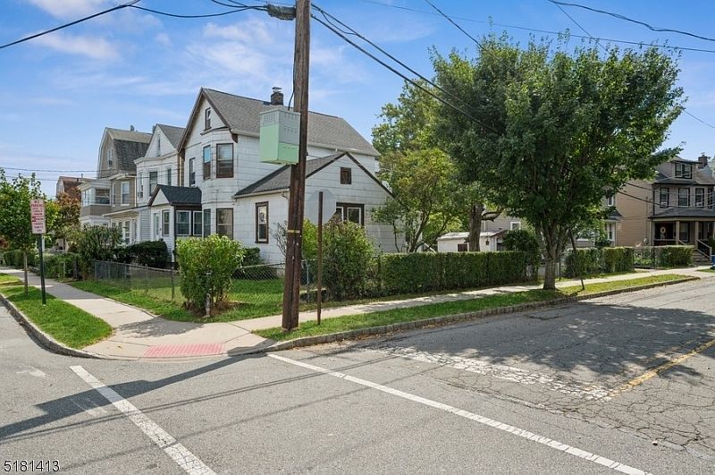1st image of 70 Cherry St