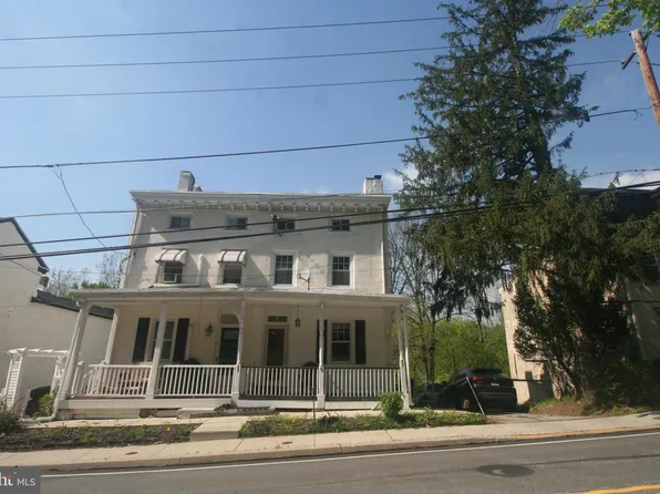 238 Barren Hill Rd, Conshohocken, PA 19428