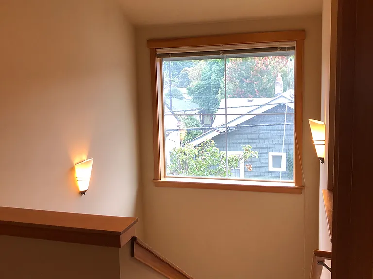 5808 Roosevelt Way NE — Photo 16