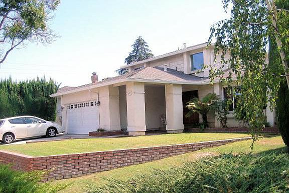 2nd image of 4623 Calle De Farrar