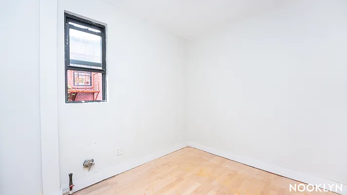 Rented by Nooklyn NYC LLC | media 21