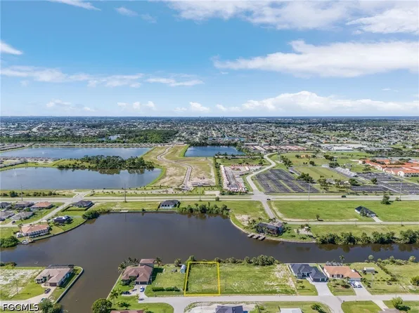 1216 NW 9th St, Cape Coral, FL 33993