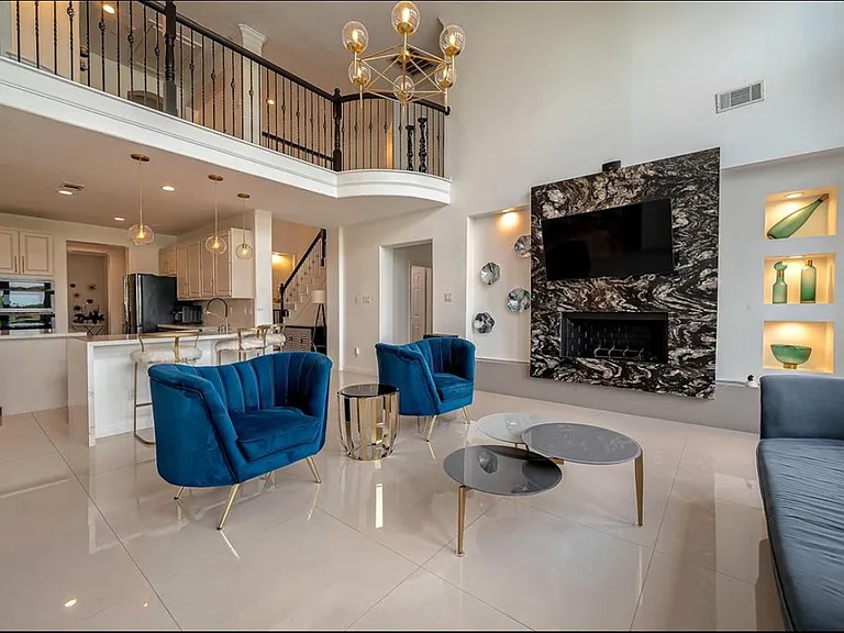 10614 Opal Ridge Dr — Photo 4