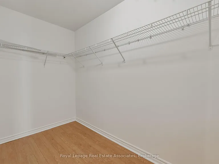 25 Kingsbridge Garden Cir #2424 — Photo 22