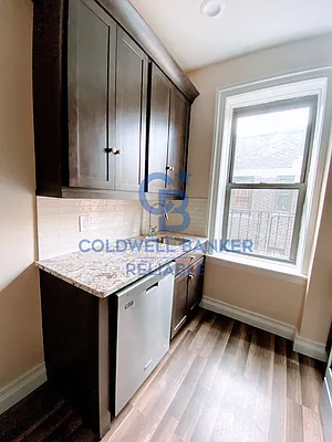 Rented by Coldwell Banker Reliable Real Estate | media 10