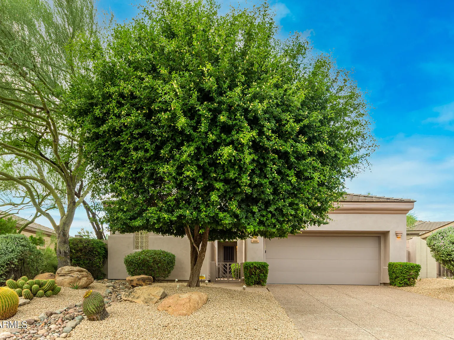 3 bed, 3.0 bath, 1647 sqft, $3,000 — Photo 2