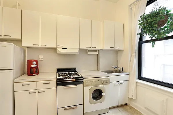 Sold by Corcoran | media 7