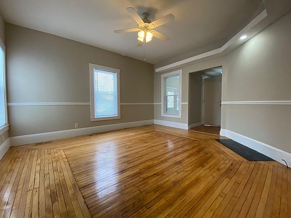 4th image of 170 Westford St #1