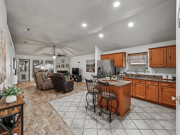 4th image of 334 Dalhart Dr