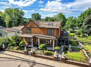 99 Elder Ballou Mtg House Rd, Woonsocket, RI 02895