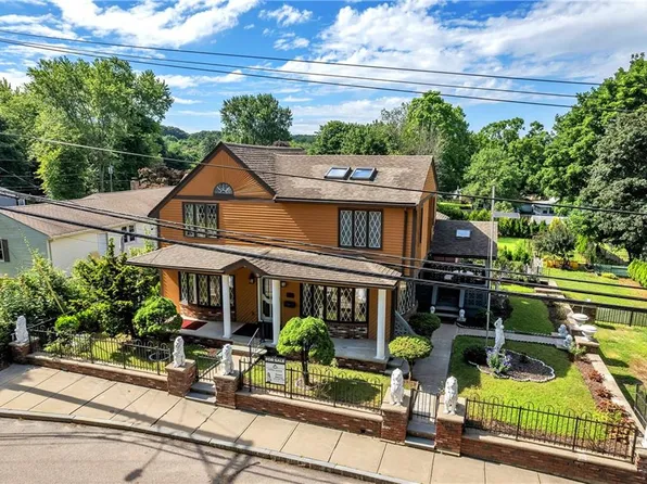 99 Elder Ballou Mtg House Rd, Woonsocket, RI 02895