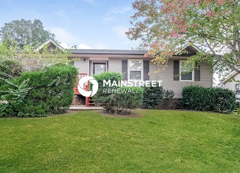 525 Oak Crest Dr — Photo 1