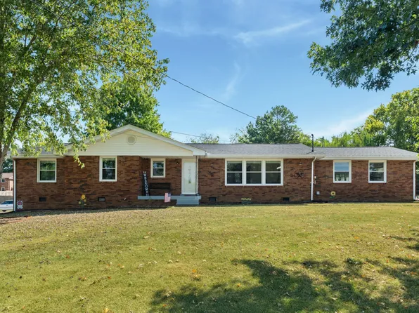 137 Chiroc Rd, Hendersonville, TN 37075