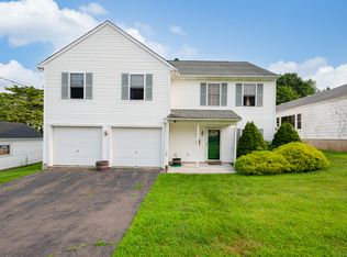 15 Acra Rd, Waterbury, CT 06708