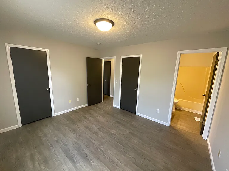1829 Woodvine St #8 — Photo 7