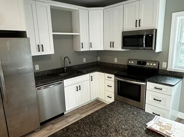 3 Emerald Dr #C, Cumberland Center, ME 04021
