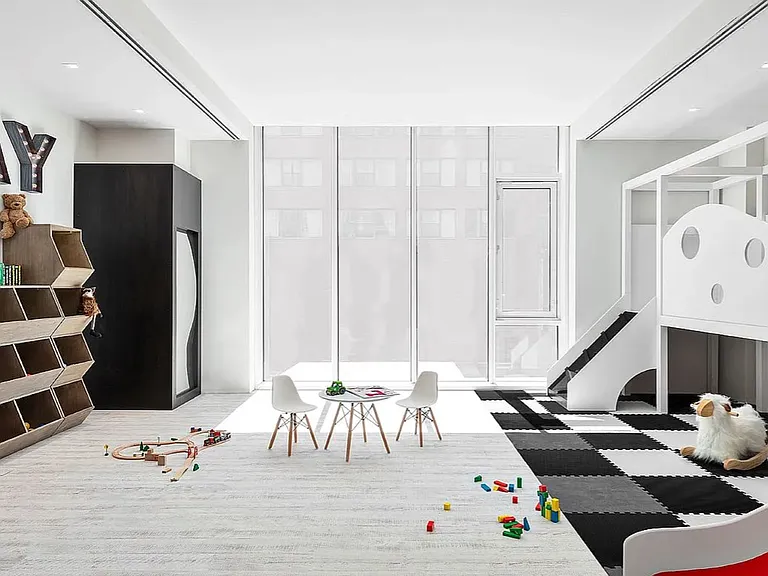 505 W 43rd St #3M — Photo 17