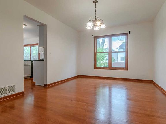 5th image of 124 N Vincent Dr
