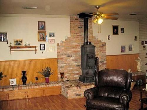 2nd image of 103 Sharlotte Dr