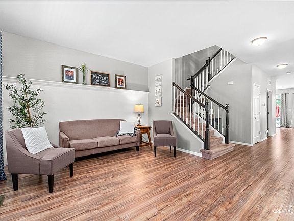 3rd image of 786 Bonaventure Dr