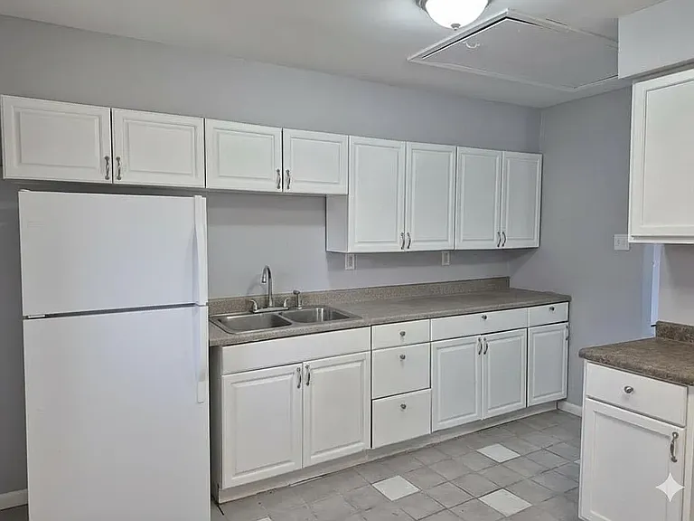 3326 Delaware St — Photo 6