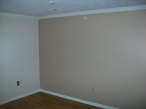 2nd image of 8750 Yardley Ct