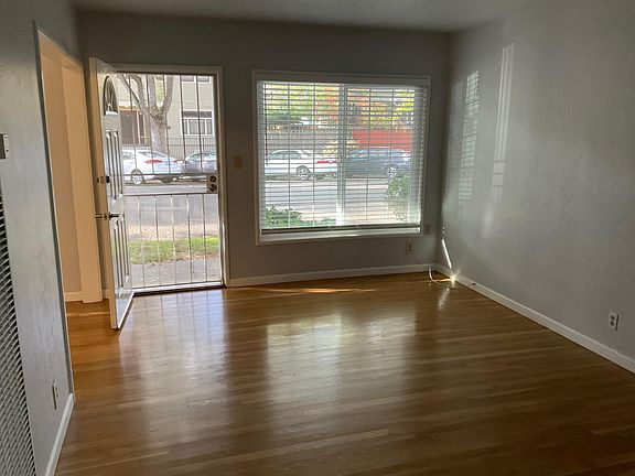 4th image of 1415 26th St APT 2