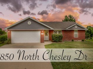 7850 N Chesley Dr, Columbia, MO 65202