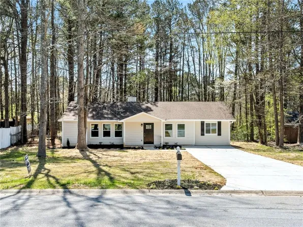 3435 Stallion Ct, Powder Springs, GA 30127
