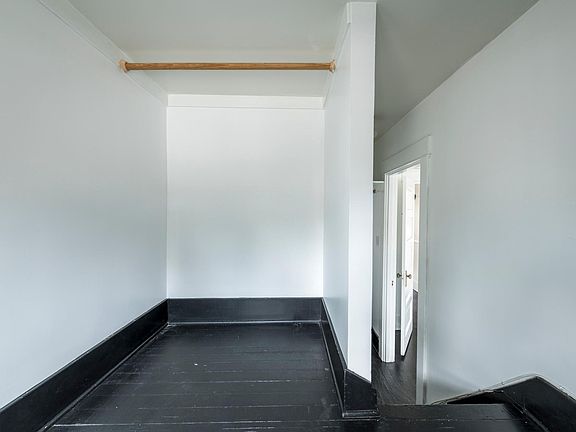 2nd image of 1439 Allison Ave