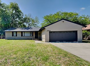 2968 Phyllis Ln, Farmers Branch, TX 75234