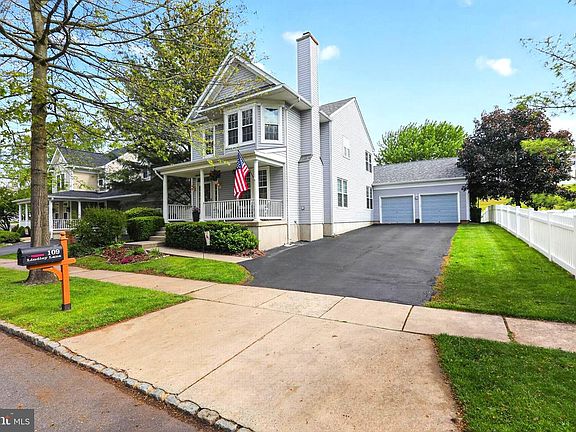 3rd image of 109 Lindley Ln
