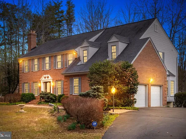 11531 Mamie Ln, Fairfax Station, VA 22039