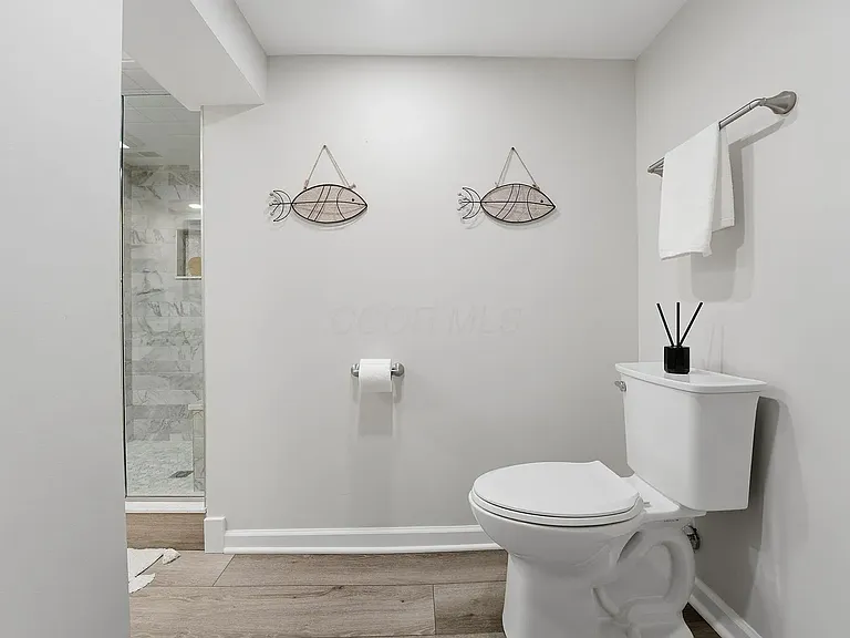 2257 Fishinger Rd — Photo 37